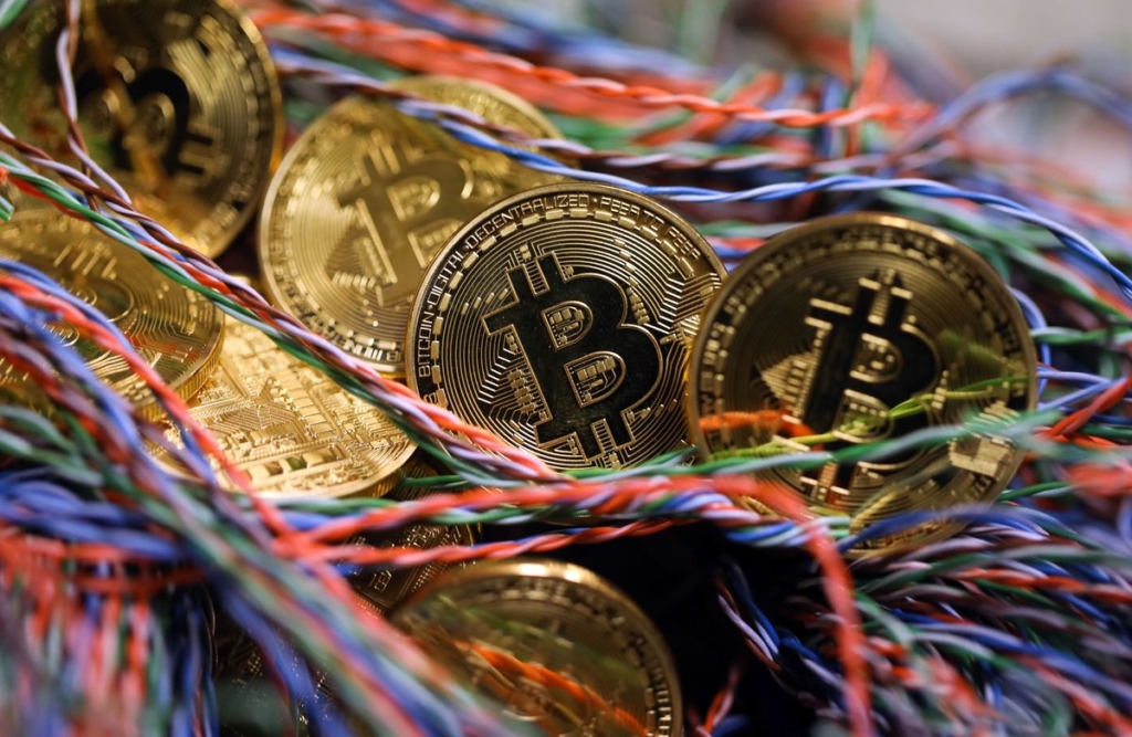 Digital Coins Resume Selloff as Recovery Fizzles