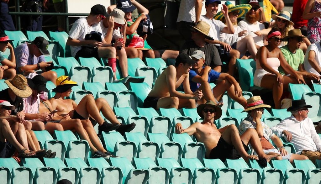 Sydney suffers hottest day since 1939