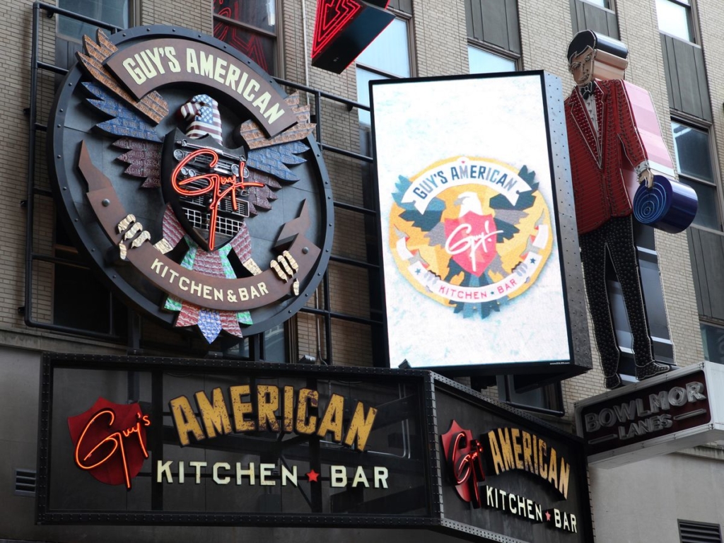 Kushner’s Deutsche Bank-Backed Property Stung by Tenant Troubles