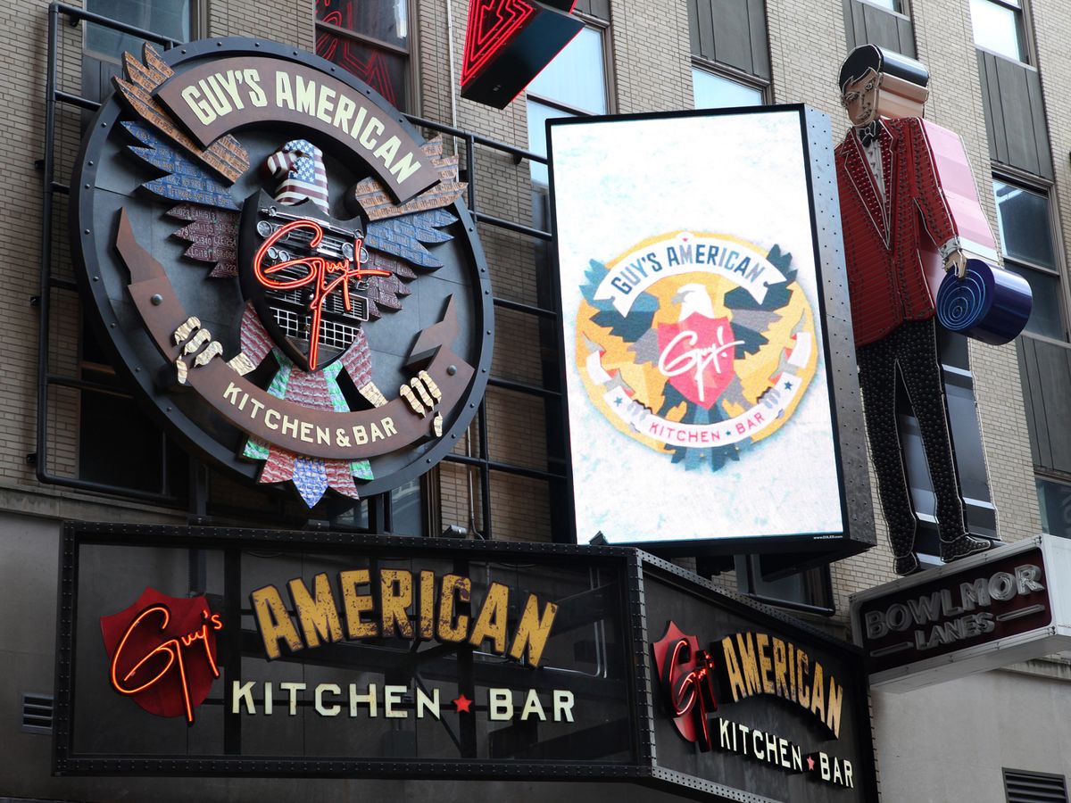 1200x900.jpg Kushner’s Deutsche Bank-Backed Property Stung by Tenant Troubles