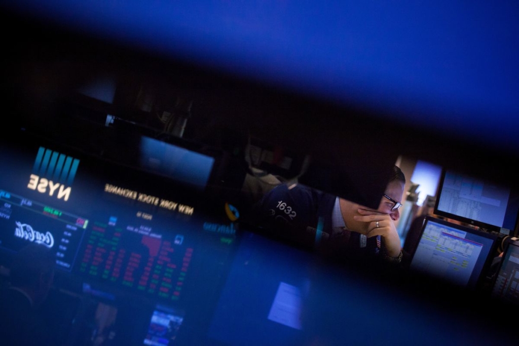 Bond Market’s Debt-Ceiling Alarm Bell Is Ringing Loud and Clear