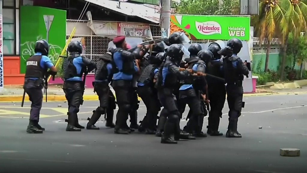 p064z71n.jpg Ten killed as Nicaragua crisis deepens