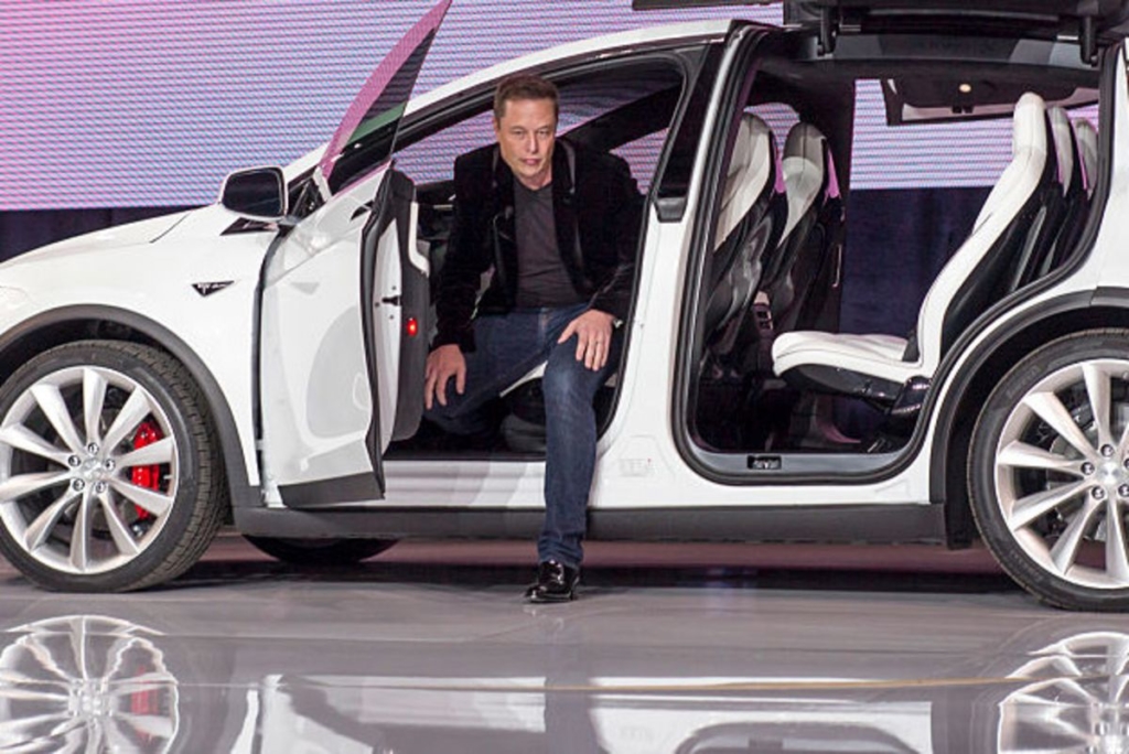 Tesla Projects End to Cash-Burning Era With Model 3 Gaining Traction