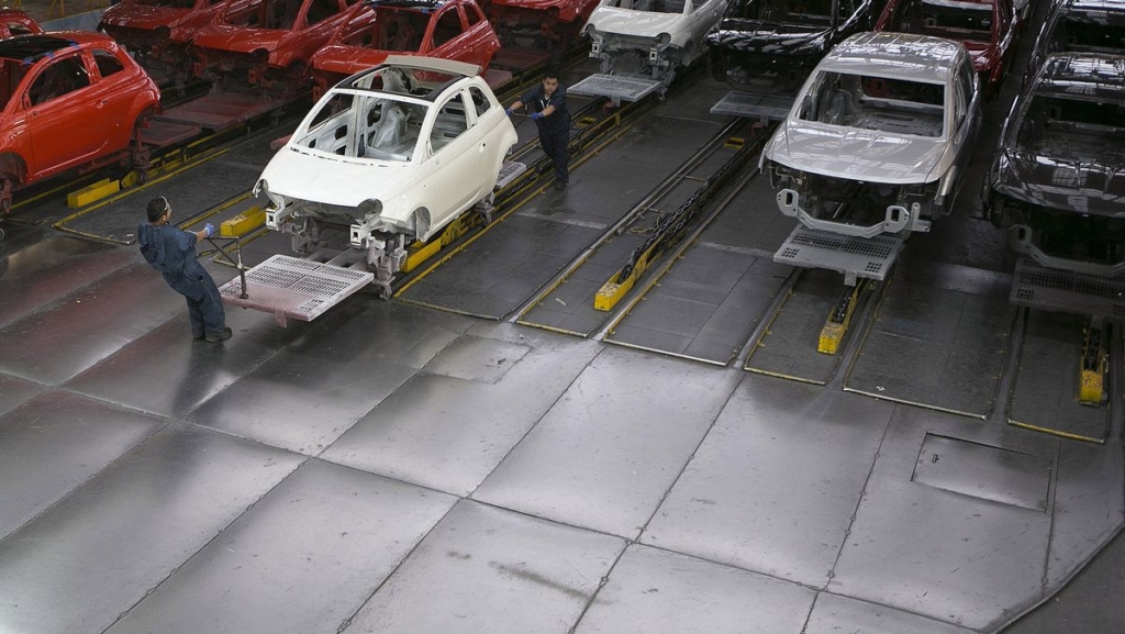 Trump’s Threat of Auto Tariffs Complicates Nafta Talks