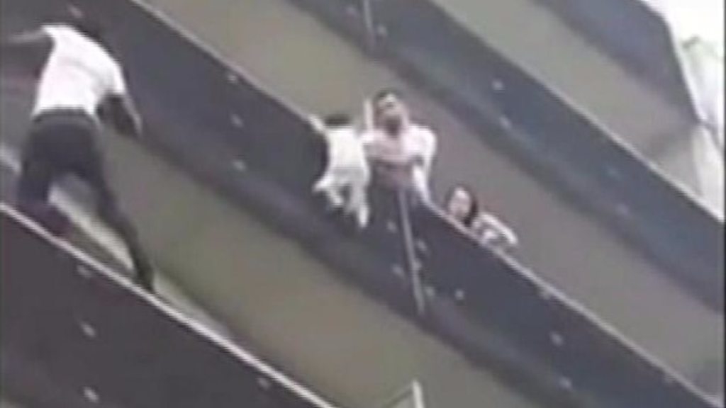 Paris boy’s family thank Mali ‘Spiderman’