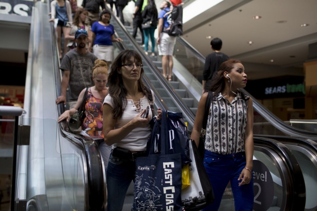 Canadian Economy Falters on Stalled Inflation, Retail-Sales Drop