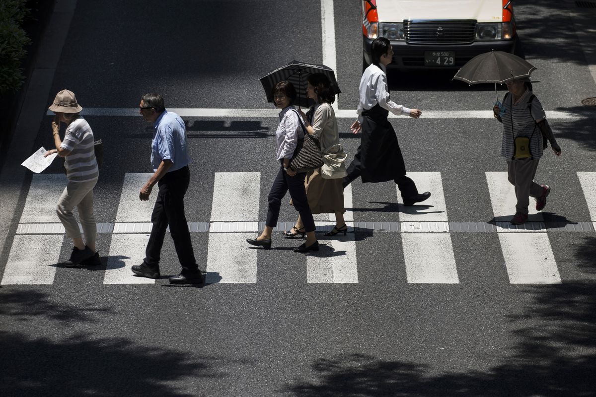 1200x800.jpg Asian Stocks Face Mixed Start to Week; Oil Drops: Markets Wrap