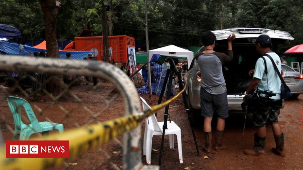 Thai police clear cave site ‘for rescue’
