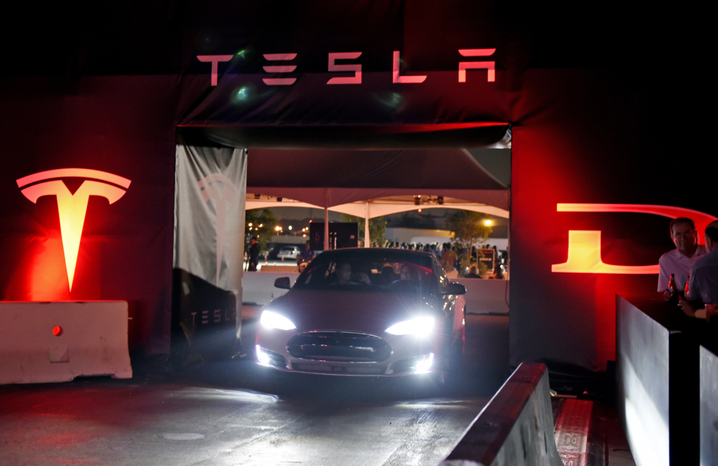 Tesla Whistleblower Ups Ante, Making a Formal Complaint With the SEC