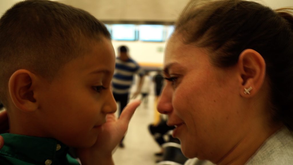 p06ft7hm.jpg Over 1,800 US child migrants reunited