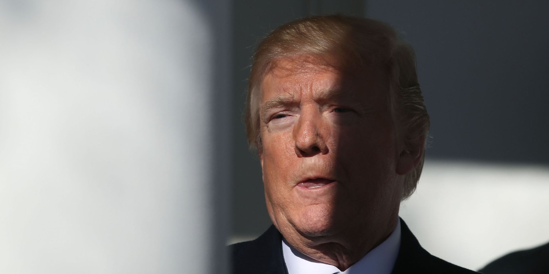 5b9064e080eb35572d8b4d29-1920-960.jpg Trump suggests bombshell New York Times op-ed criticizing his presidency amounts to ‘treason’