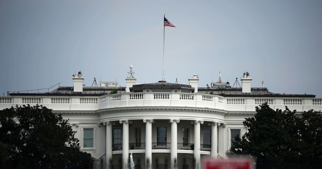 Frank Rich: The Anonymous White House Official Is a Collaborator, Not a Resister