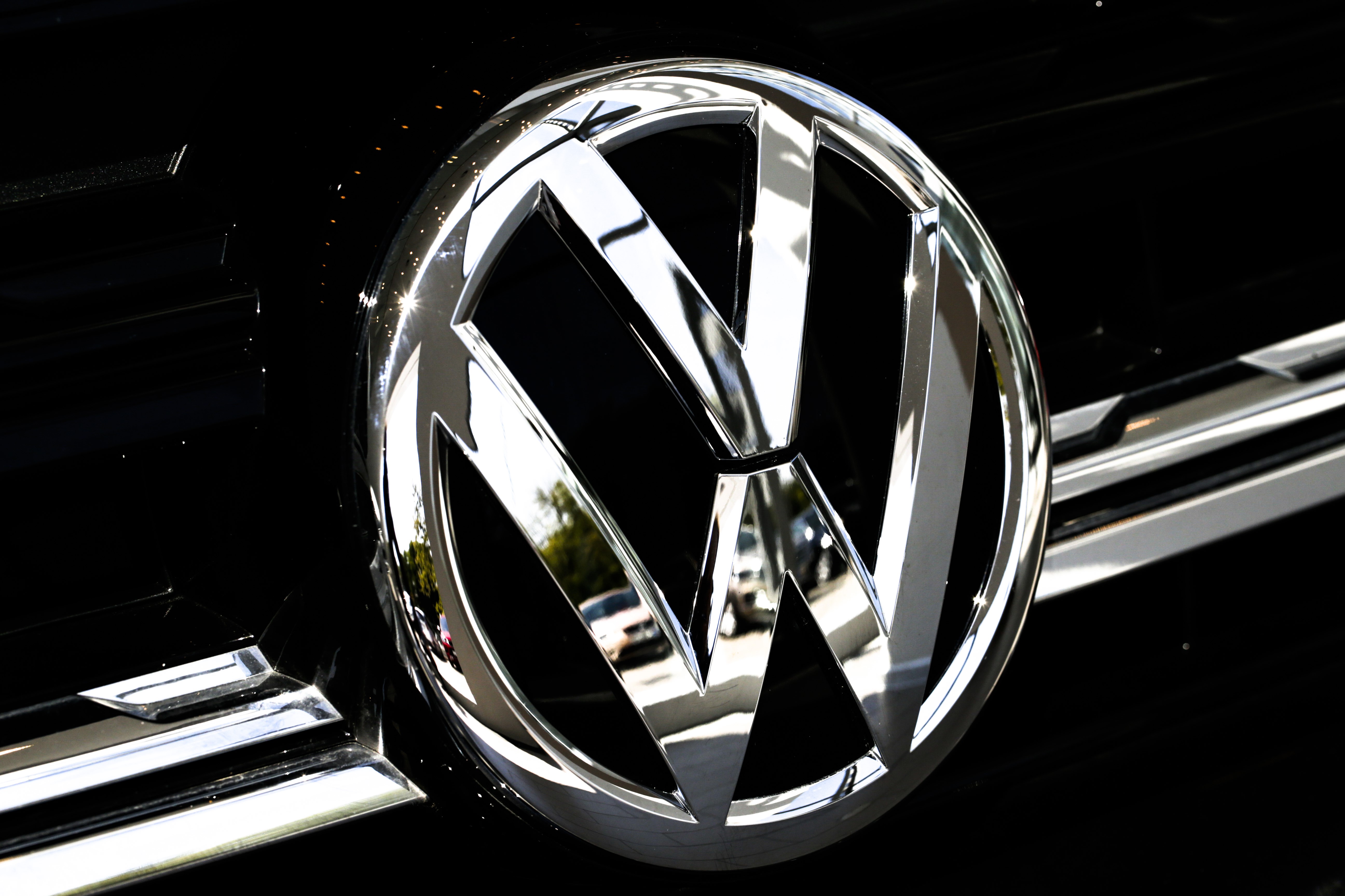 vw-emissions.jpg VW Fights Investors as Diesel-Scandal Cost Could Top $35 Billion