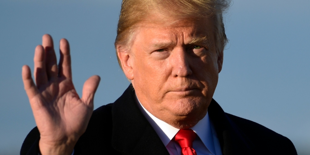 Trump pointed fingers at the media at a Wisconsin campaign rally, hours after bomb scare targeted top Democrats