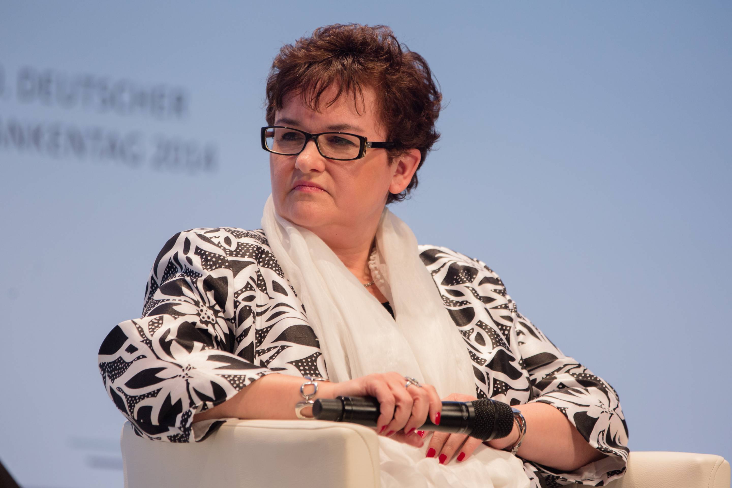 ECB’s Lautenschlaeger Sees Possible 2019 Rate Hike on Inflation ECB’s Lautenschlaeger Sees Possible 2019 Rate Hike on Inflation