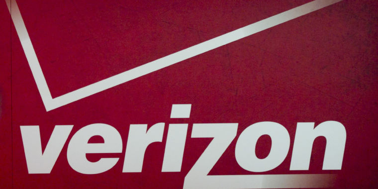 Verizon offers free robocall blocking, two years after AT&T and T-Mobile Verizon offers free robocall blocking, two years after AT&T and T-Mobile