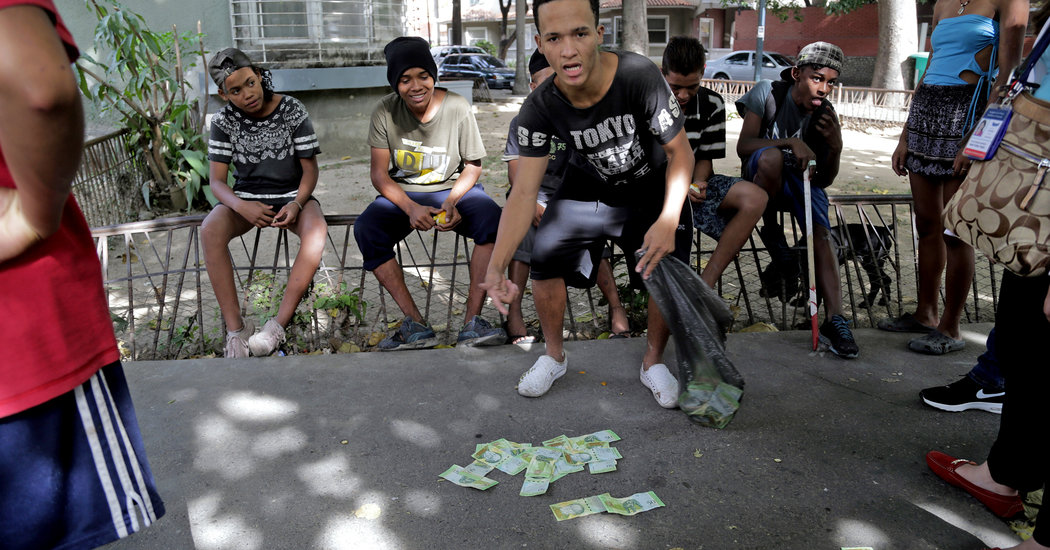 venezuela-money-how-to-survive-1530052022754-facebookJumbo.jpg How to Survive When Money Is Worthless