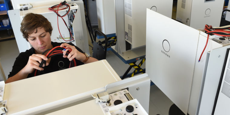 GettyImages-545306568-760x380.jpg Shell buys Sonnen, Tesla’s competitor in the home battery business