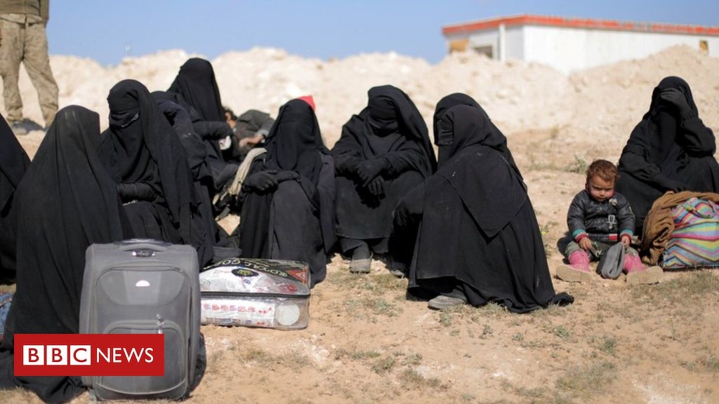 Civilians evacuated from last IS enclave