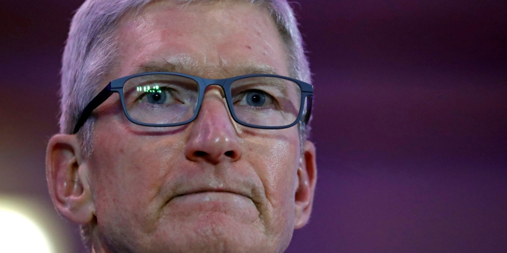 The ‘clock has struck midnight’ for Apple: it needs to buy a major Hollywood studio this year or lose the streaming war to Netflix and Amazon