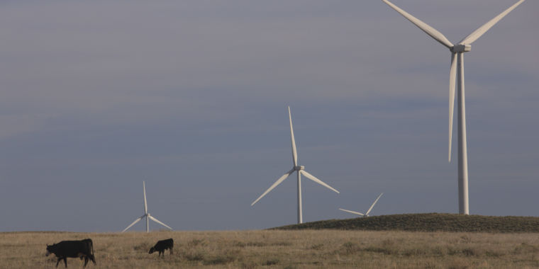 Alphabet subsidiary trained AI to predict wind output 36 hours in advance Alphabet subsidiary trained AI to predict wind output 36 hours in advance