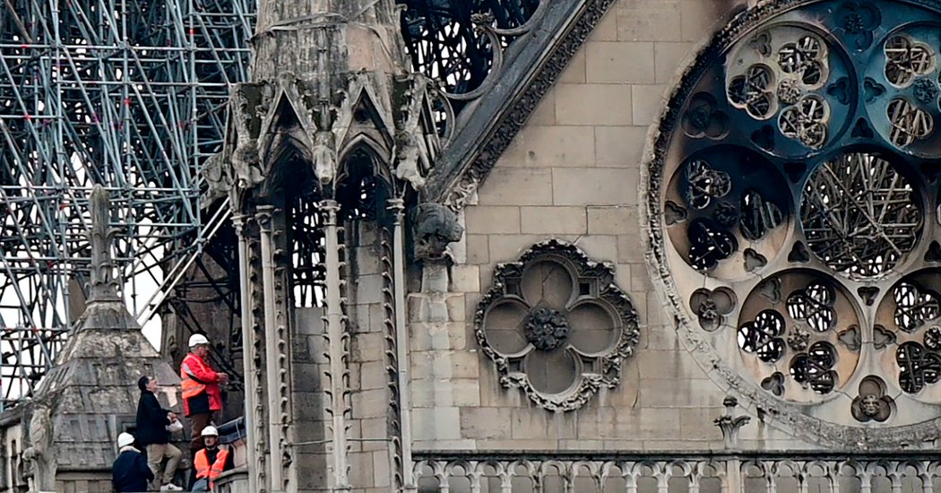 merlin_153590088_6272e6ce-d9fb-4a8e-8fb7-4ae96adce5b1-facebookJumbo.jpg Notre-Dame Found Structurally Sound After Fire, as Investigation Begins
