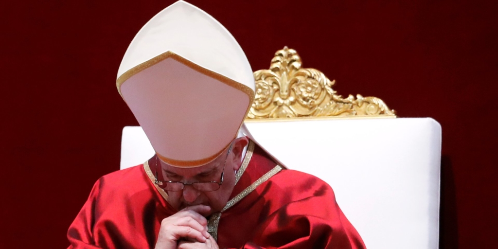 World leaders including Pope Francis, Donald Trump, and Barack Obama offered their support after Easter Sunday bombings in Sri Lanka claimed hundreds of lives