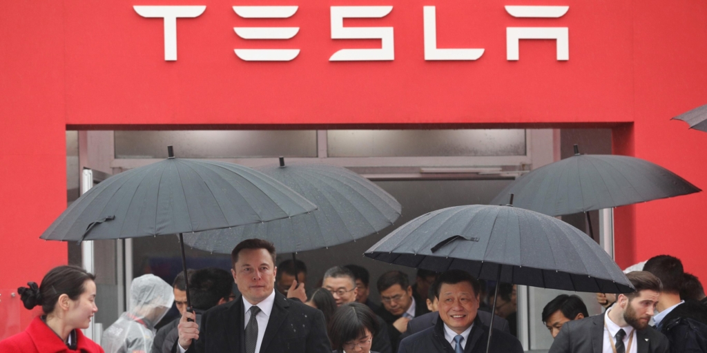 Tesla posts huge loss, reaffirms 2019 delivery guidance