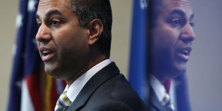 getty-double-pai-760x380.jpg FCC says carriers failed Florida after hurricane—but lets them off the hook