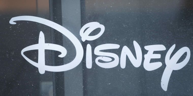 Disney takes full control of Hulu as Comcast steps aside Disney takes full control of Hulu as Comcast steps aside