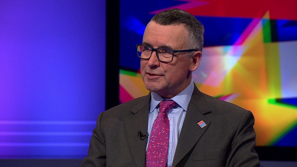 PM under fire over new Brexit plan