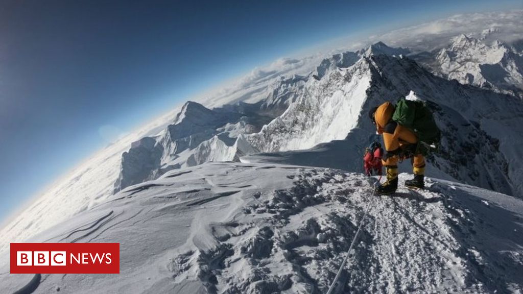 107105280_488f082d-e3bf-4f7f-b6d2-d3aa0998facb.jpg UK man latest to die in rising Everest toll