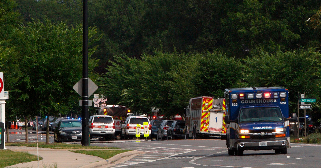 merlin_155734686_7833d6cb-d86a-4ac5-9b9a-456fb679e654-facebookJumbo.jpg 11 Killed in Shooting at Virginia Beach Municipal Center, Officials Say