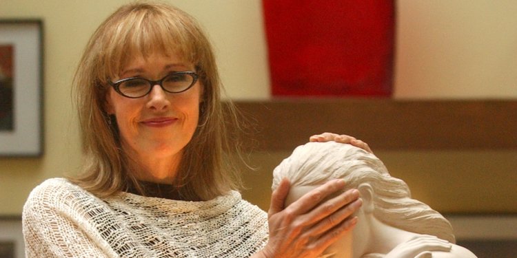 columnist-e-jean-carroll-wrote-a-vivid-account-accusing-donald-trump-of-sexually-assaulting-her-in-a-bergdorf-goodman-dressing-room-in-the-mid-90s.jpg Columnist E. Jean Carroll wrote a vivid account accusing Donald Trump of sexually assaulting her in a Bergdorf Goodman dressing room in the mid-90s