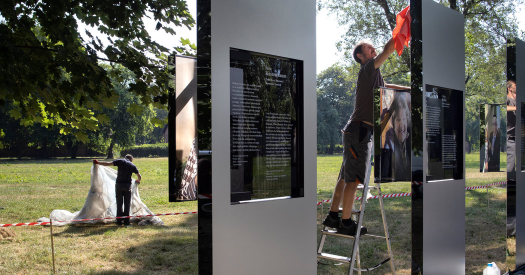 For Artist at Auschwitz, a Challenge: Stepping Into the Past, Not on It For Artist at Auschwitz, a Challenge: Stepping Into the Past, Not on It