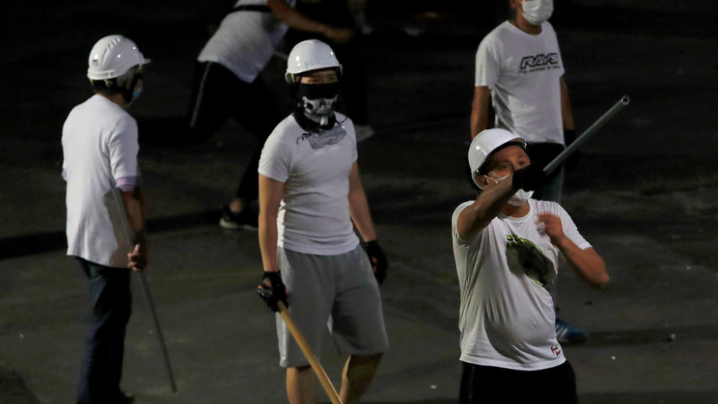 When a Mob Attacked Protesters in Hong Kong, the Police Walked Away