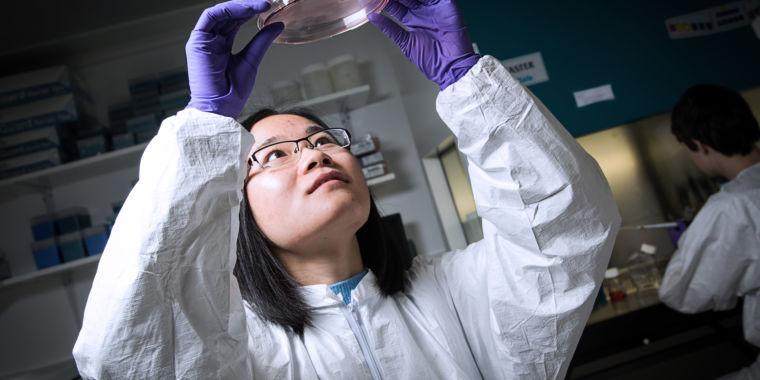 new-poll-finds-the-us-generally-trusts-scientists-with-some-exceptions.jpg New poll finds the US generally trusts scientists, with some exceptions