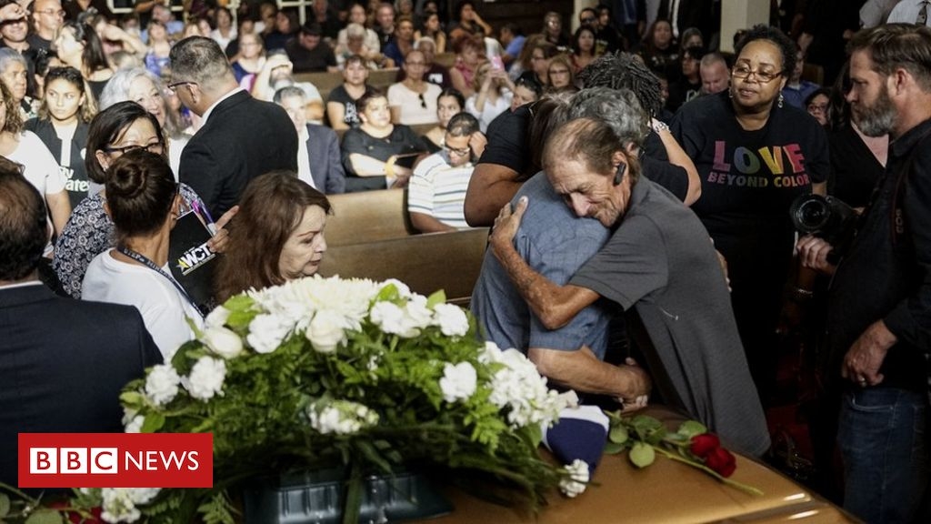 Man shocked as hundreds attend wife’s funeral