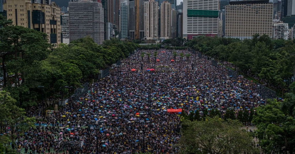 Hong Kong Protesters Defy Police Ban in Show of Strength After Tumult