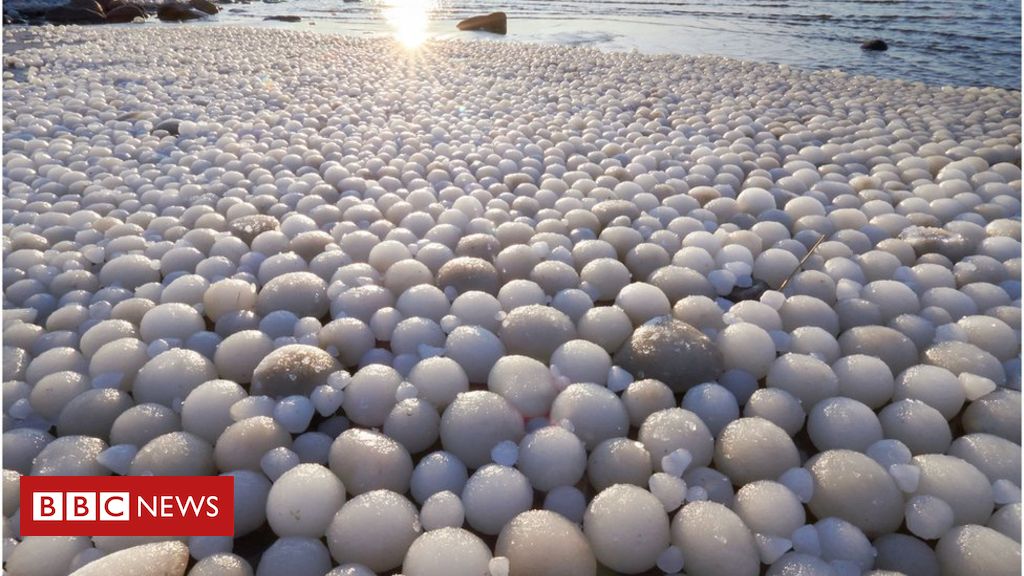 beach-in-finland-covered-in-rare-ice-eggs.jpg Beach in Finland covered in rare ‘ice eggs’