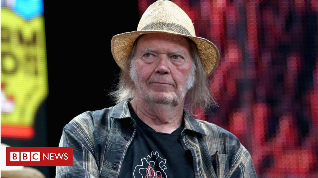 Neil Young US citizenship ‘delayed over marijuana’ Neil Young US citizenship ‘delayed over marijuana’