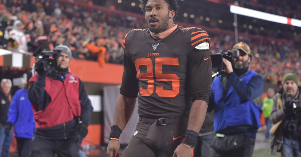 Browns’ Myles Garrett Suspended Indefinitely for Hitting Quarterback With Helmet