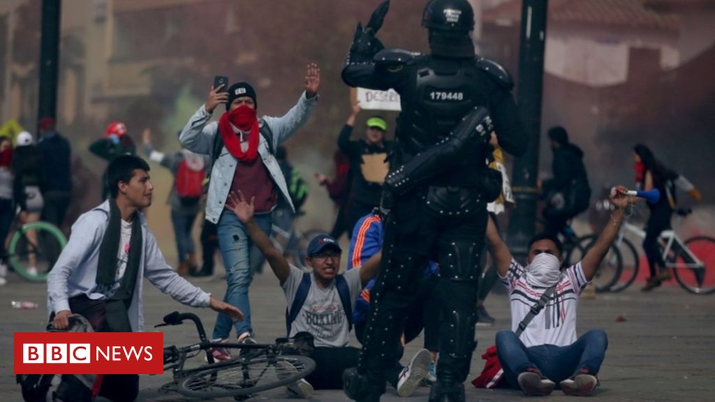 colombia-troops-on-streets-as-unrest-continues.jpg Colombia troops on streets as unrest continues