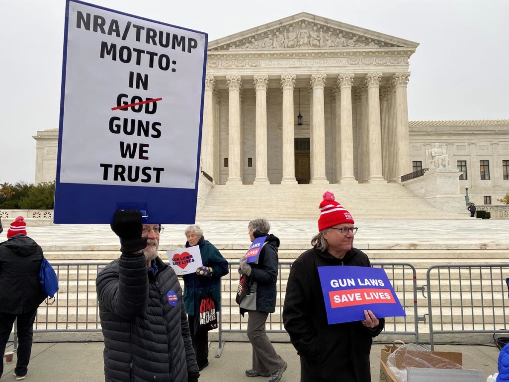 U.S. Supreme Court justices debate whether to dismiss major gun case