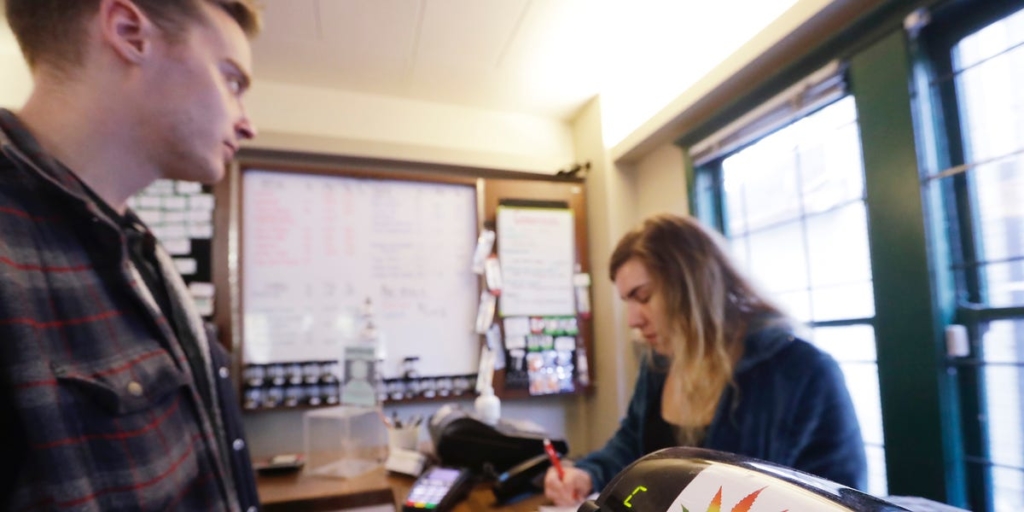 Exclusive: Barry Saik taking over as cannabis startup Green Bits’ CEO – Business Insider