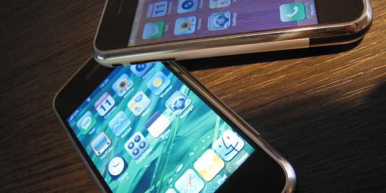 unable-to-unlock-gunmans-iphones-the-fbi-once-again-asks-for-apples-help.jpg Unable to unlock gunman’s iPhones, the FBI (once again) asks for Apple’s help