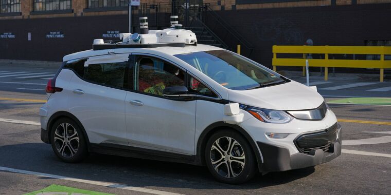 how-lidar-makers-are-coping-with-slow-progress-of-self-driving-tech.jpg How lidar makers are coping with slow progress of self-driving tech