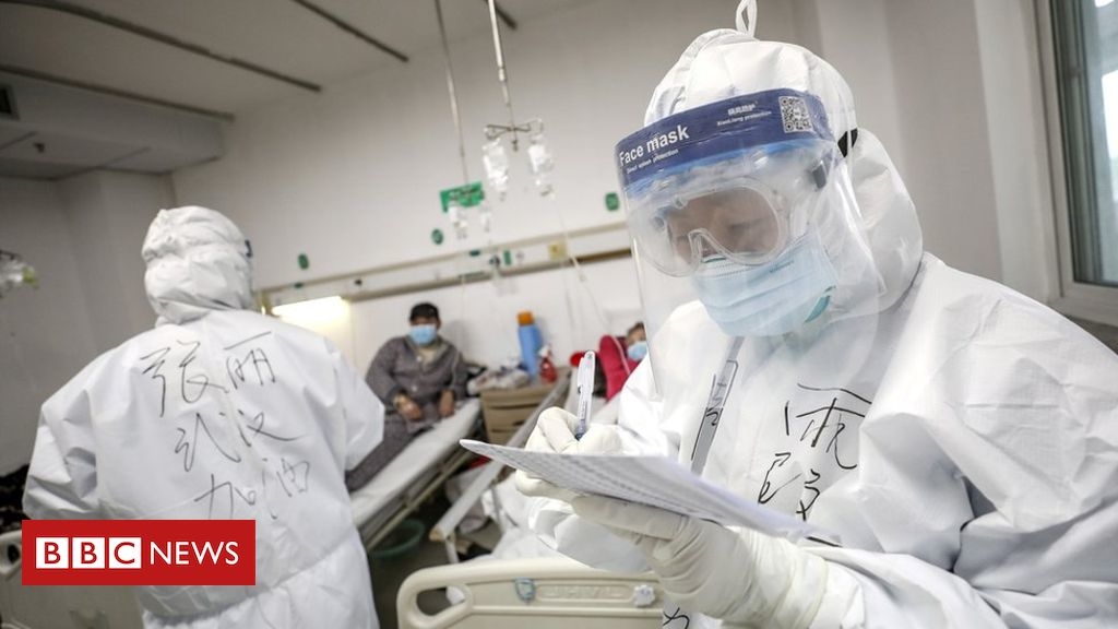 China reports third straight drop in virus cases