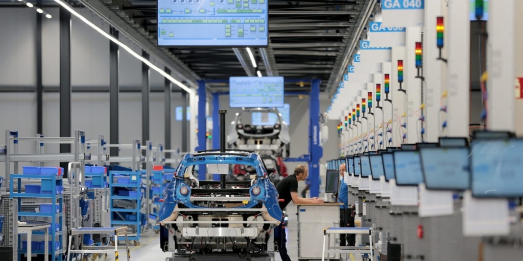 5G will transform smartphones—but it won’t stop there