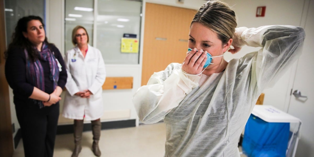 US coronavirus cases to ‘explode’ but you shouldn’t panic, expert says – Business Insider